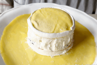 千層蛋糕的新造型,用平底鍋就能做,全新搭配